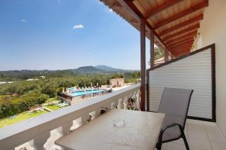 Zante View Family Studio 5 - 0