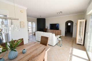 Villa with separate apartment - 1