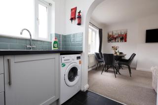 Crokeswood Walk 3 Bed House Bristol - 2