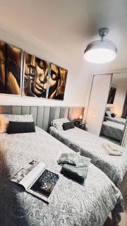 SOLIMOES, APTO INCRIVEL, AUTODROMO INTERLAGOS, IBC, PQ MONICA ,AEROPORTO CGH, Expo TEC, THE TOWN - 8