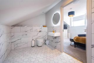 Luxury Penthouse in the City - 8