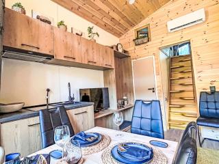 Holiday Home Tiny Haus Glockenalm-Haus zum Glück by Interhome - 1