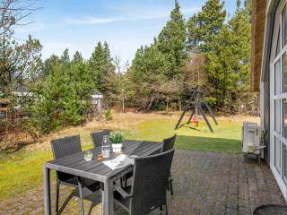 Holiday Home Hunno - 3km from the sea by Interhome - 2