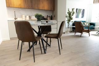 Cosy 2-Bedroom Sapphire Court Flat 42 with workspace - 7