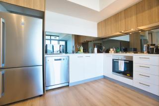 Sky Gem - Comfy 1BR APT Adelaide CBD w Pool & Gym - 7