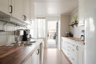 Calm and Comfortable 3BR Family Home with BBQ and Shared Pool - 0