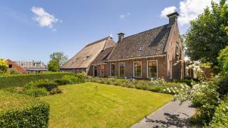 Bed & Breakfast Unia Zathe, monumentale boerderij tussen Dokkum en de Waddenzee - 0