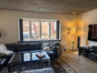 Garden Suite - City Views - Walk to Everything - Esbjerg Island - 0