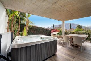 Villa Alvarium 2 - 0