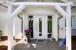 Weißes Haus - Oststeinbek - 0