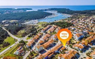 Spacious & Modern Apartment Blue Pula for 4 with Terrace & Parking Peaceful Stay near Pula Beaches - Pula - 8