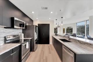 Large Corner 3 Bdrm Oasis Lake Eola - 4