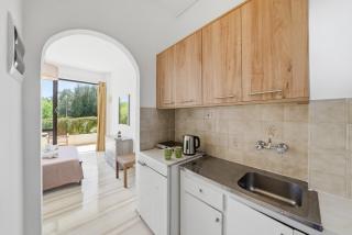 Alexandra Studio 3 - 8