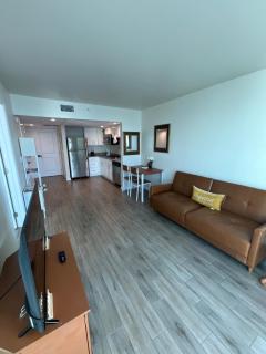 Stunning Water View Suite - 2