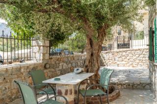 Peaceful Refuge In Mani 1 - 0