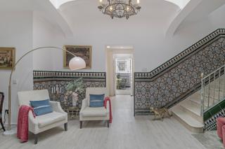 Barsanz Palace Home - 3