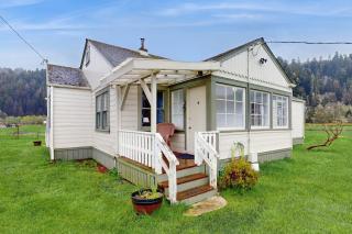 Redwood Farmhouse in the Orick Valley - 9