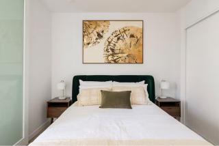 Cosy apartment in the heart of CBD with Wifi & Parking - 4