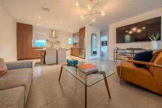 MIA Villa - Miami Getaway with Outdoor Kitchen - 0