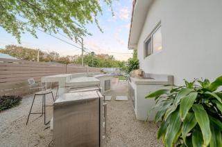 MIA Villa - Miami Getaway with Outdoor Kitchen - 3