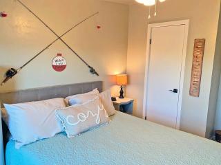 The Lakehouse - A Peaceful Escape - 6