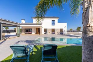 Palm Breeze Villa by Fidalsa - 1