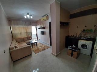 Комфортна квартира поруч з центром та вокзалами - 0