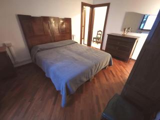 Spacious Historic Apartment F1 - 3