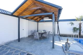 Forest Luxe A-Frame Villa - 8