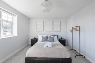 2BR House, Parking for 2, Llandudno Beach & Town - 5