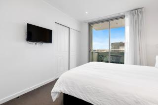 Adelaide Central Skyline Panoramic Suite Four - 3