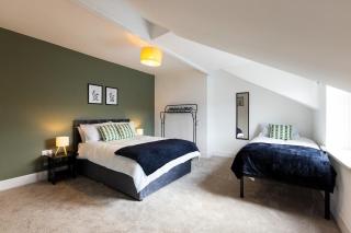 Modern 4Bed 2 Bath - Next to Stadium & City Centre - 3