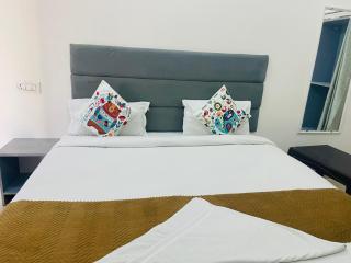 Hotel The regal inn - 0