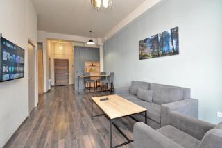 Royal Mountain Residence Luxury Apartment with Balcony - 4