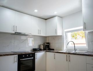 The Beach White House - 80m from the Beach - Renovated - 5