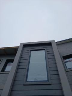 Surf Seals - sleeps 12 - 4