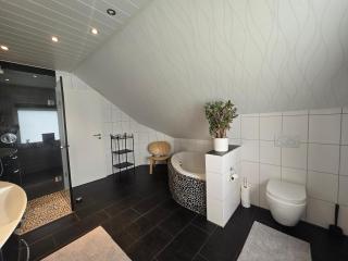 Großzügige Ferienwohnung - 6