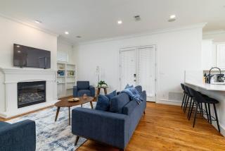 Upscale 4BR Retreat Sleeps 8 | World Cup Getaway - 4