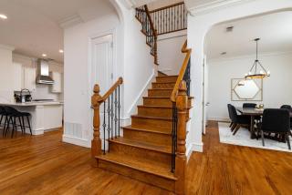 Upscale 4BR Retreat Sleeps 8 | World Cup Getaway - 2