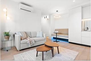 Luxury & Cosy Apartment in CBD with WI-FI & Parking - 4