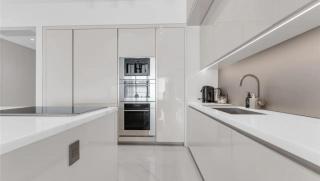 Stunning Modern Condo - 8
