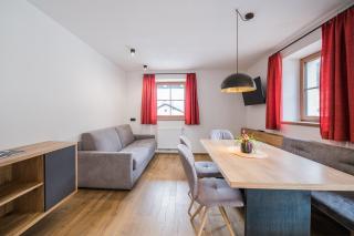 Kuenz Dolomites App 3 - 6