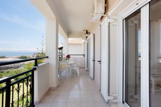 Yiannis Superior Apartment 8 - 5