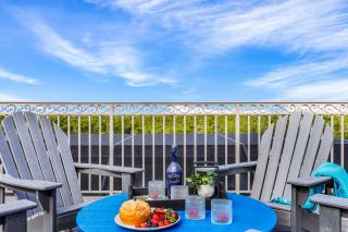 Stunning Sunsets and Waterfront Elegance - Sunset Shore on 28th - Roelens - 3