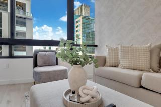 District 225 Condo by Ionica - 2