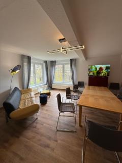 Ferienhaus für Familientreffen mit großem Garten, Parkplätzen - 2