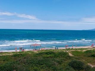 Apto pé na areia, próximo ao Beto Carrero World - 3