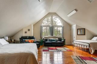 Explore Caves and Coast! Family-Friendly Oregon Stay - 4