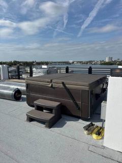 Icon on the bay- Panoramic views- Rooftop hot tub - 6