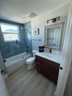 Icon on the bay- Panoramic views- Rooftop hot tub - 4